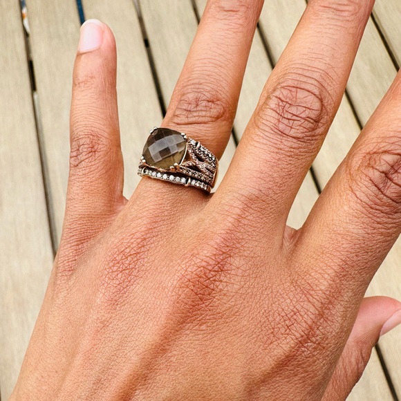 14kt. STRAWBERRY GOLD LEVIAN RING - Picture 6 of 10